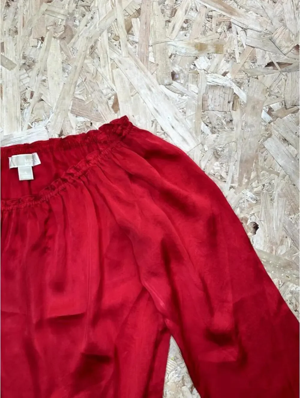 Michael Kors Off The Shoulder Blouse Womens Small Red Smocked Waist Silk Top